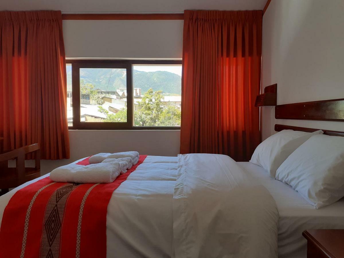 Explorer Deluxe Hotel チャチャポヤス エクステリア 写真